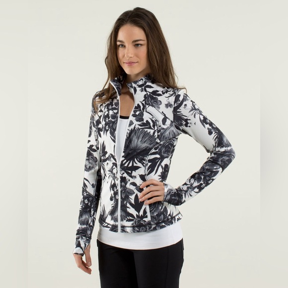 Lululemon Forme Jacket II *Textured
Brisk Bloom Black White - Picture 1 of 5